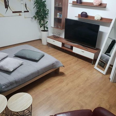 Gemuetliches Zimmer Mit Eigenem Bad/Wc/Kueche Kassel Exterior foto