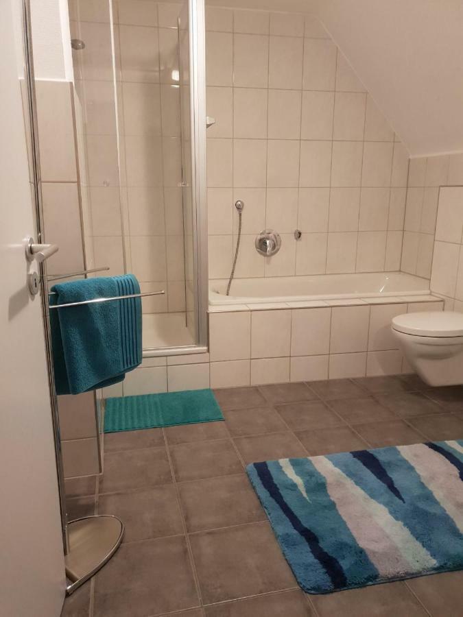 Gemuetliches Zimmer Mit Eigenem Bad/Wc/Kueche Kassel Exterior foto