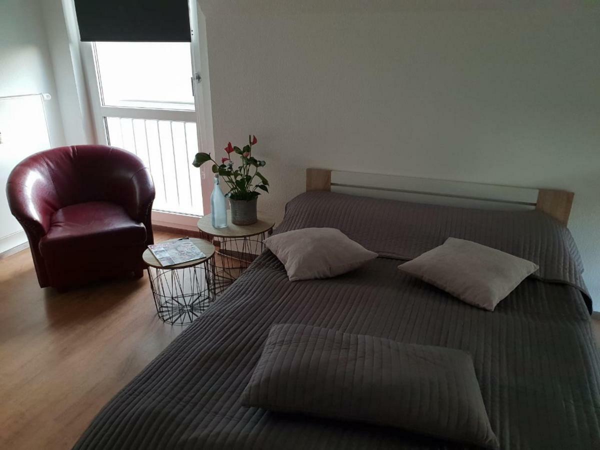 Gemuetliches Zimmer Mit Eigenem Bad/Wc/Kueche Kassel Exterior foto
